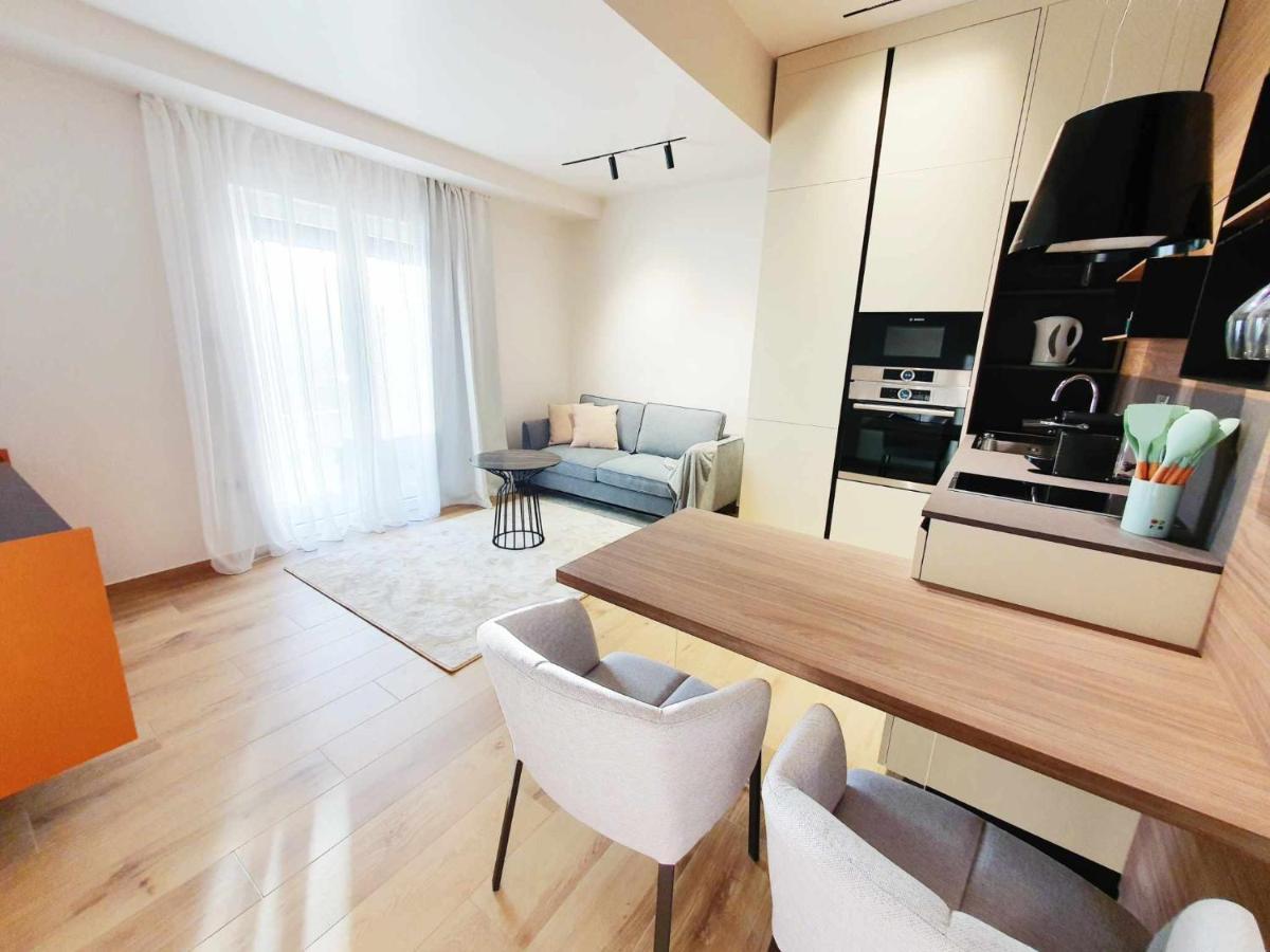 New Ana Design City Center Apartments Pula Exterior photo